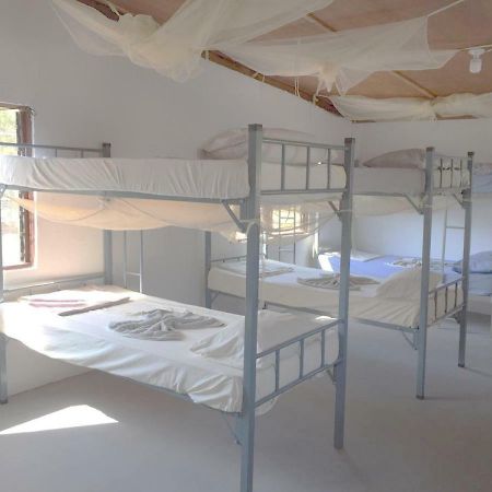 Atauro Dive Resort Backpackers Hostel Beloi Exteriér fotografie